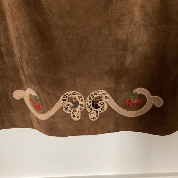 Brown suede skirt - Picture 2 of 4
